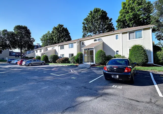 2nd image of 14 Arbor Way #B, Holyoke, MA 01040 | MLS# 73554751