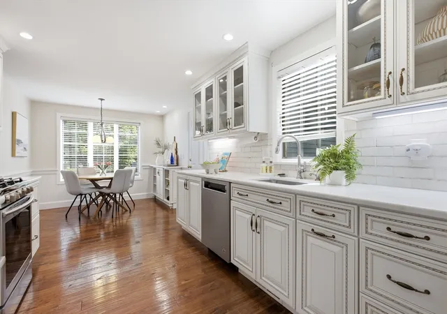 5th image of 2 Greystone Dr #2, Middleton, MA 01949 | MLS# 73556425