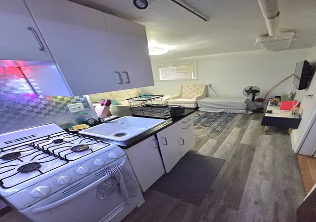 5th image of 229 Washington Ave #3A, Winthrop, MA 02152 | MLS# 73560224