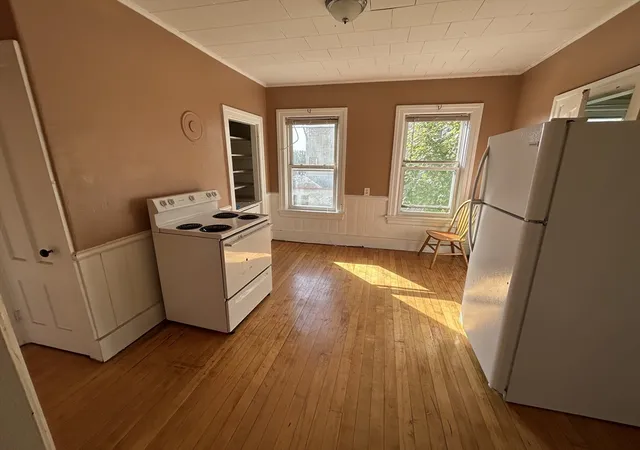 Homes for sale in Worcester, MA | 23 Lakewood St, Worcester, MA 01603 | MLS# 73503836