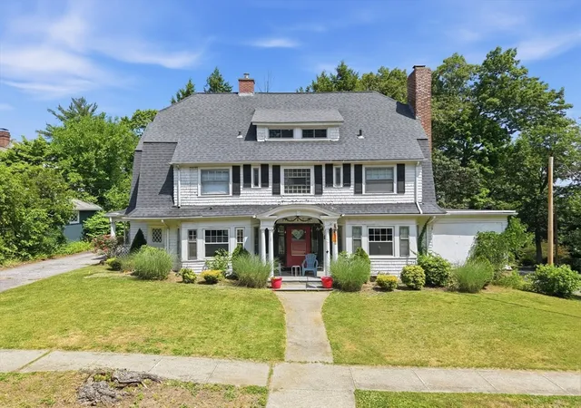 Homes for sale in Holyoke, MA | 45 Yale St, Holyoke, MA 01040 | MLS# 73539410