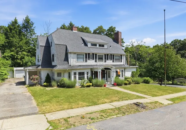 Homes for sale in Holyoke, MA | 45 Yale St, Holyoke, MA 01040 | MLS# 73539410