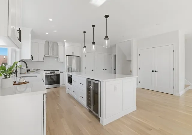 Photo 4 of Condo for sale at 5 Vassall St #5, Quincy, MA 02170 | MLS# 73559971 | Listing updated on 2026-09-18