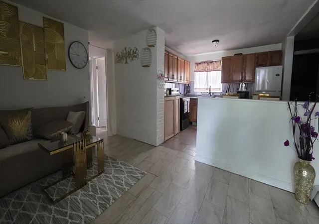 2nd image of 126 Lynn Rd, Brockton, MA 02302 | MLS# 73559236