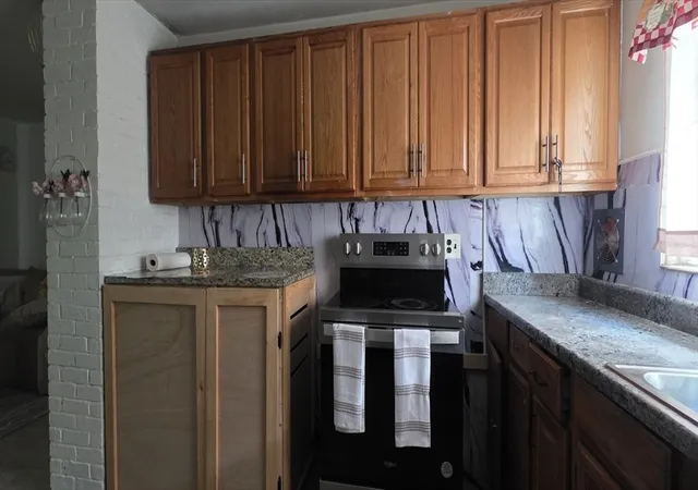 5th image of 126 Lynn Rd, Brockton, MA 02302 | MLS# 73559236