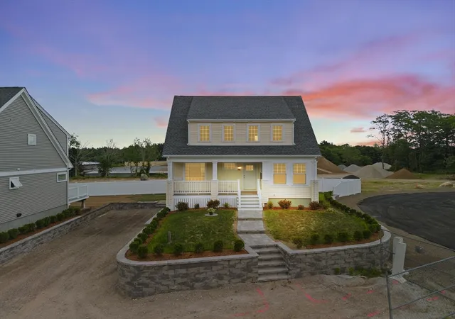 3rd image of 3 Jasmine Way, Bridgewater, MA 02324 | MLS# 73538657