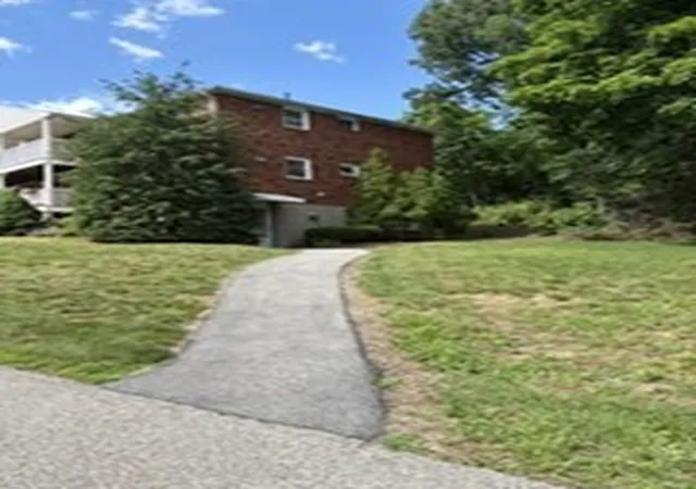 3rd image of 10 Zabriskie Dr #E, Newburyport, MA 01950 | MLS# 73551094