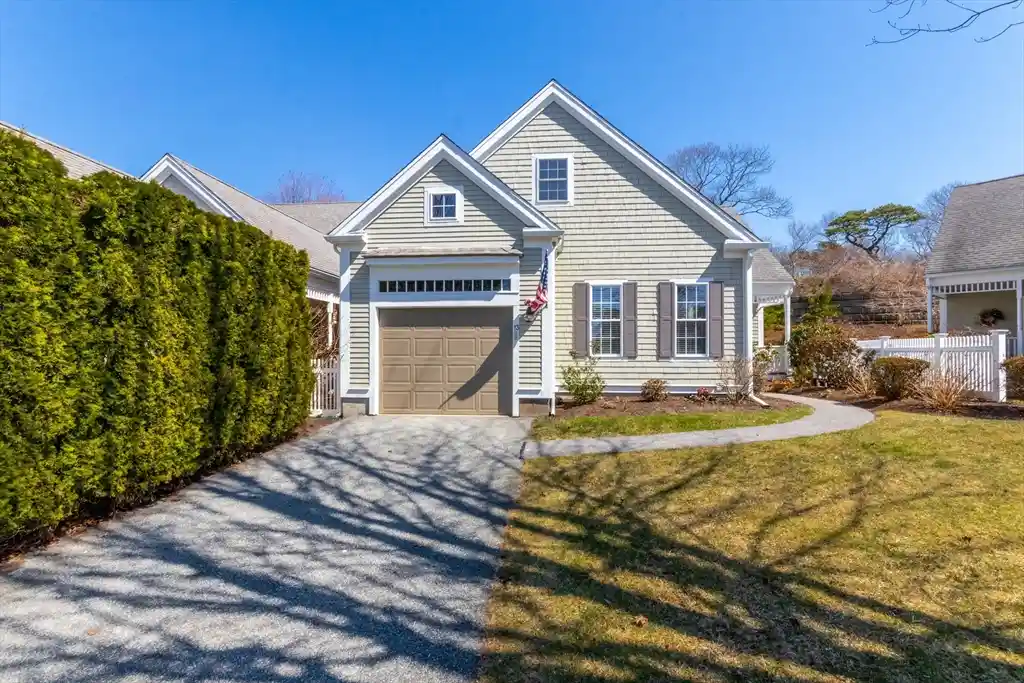 Listing Photo 1 - Condo for sale in 13 Hollyhock Knl Ct located at 13 Hollyhock Knl Ct, Bourne, MA 02532 - Unit #13