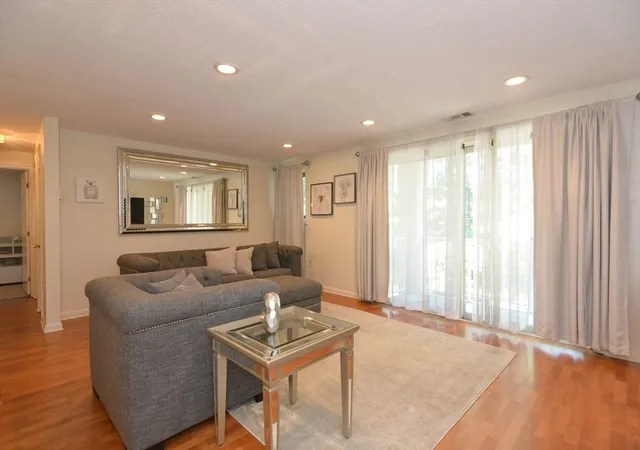 Listing Photo 4 - Condo for sale in building located at 14 Bourbon St, Peabody, MA 01960 - Unit #31