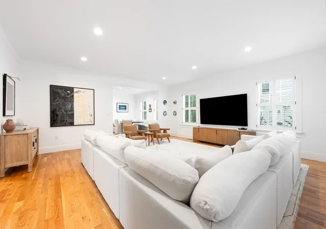 Photo 3 of Sale Pending at 30 Farrow St, Winchester, MA 01890 | MLS# 73568493 | Listing updated on 2026-09-16