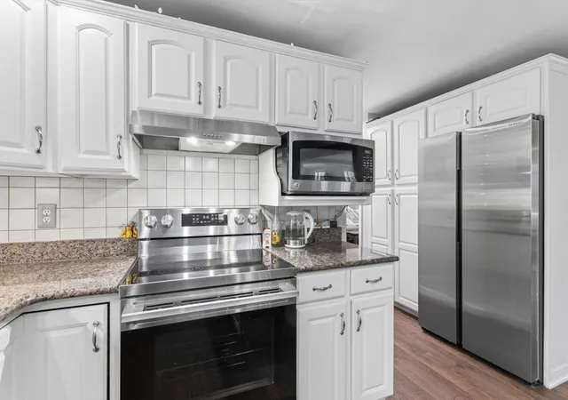5th image of 2 Wildwood Dr, Brookline, NH 03033 | MLS# 73520185