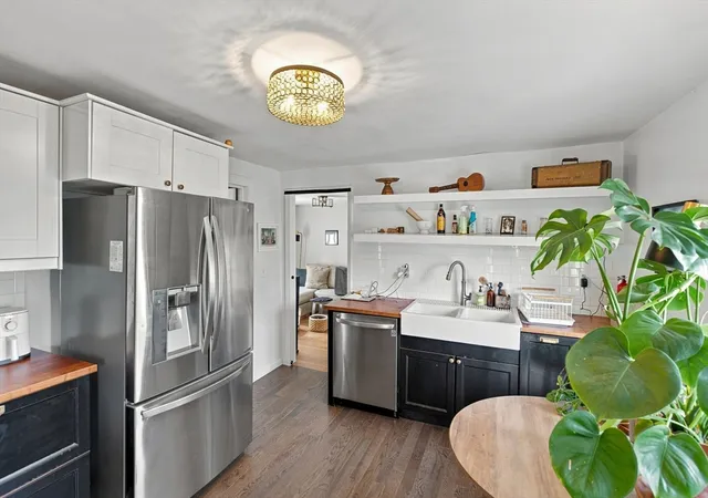 Listing Photo 5 - Condo for sale in building located at 35 Franklin Ave, Somerville, MA 02145