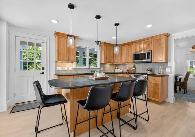 3rd image of 11 Crescent St, Stow, MA 01775 | MLS# 73545150