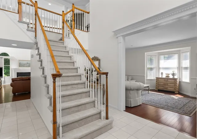 Photo 3 of Sale Pending at 10 Hemingway St, Shrewsbury, MA 01545 | MLS# 73548836 | Listing updated on 2026-09-26
