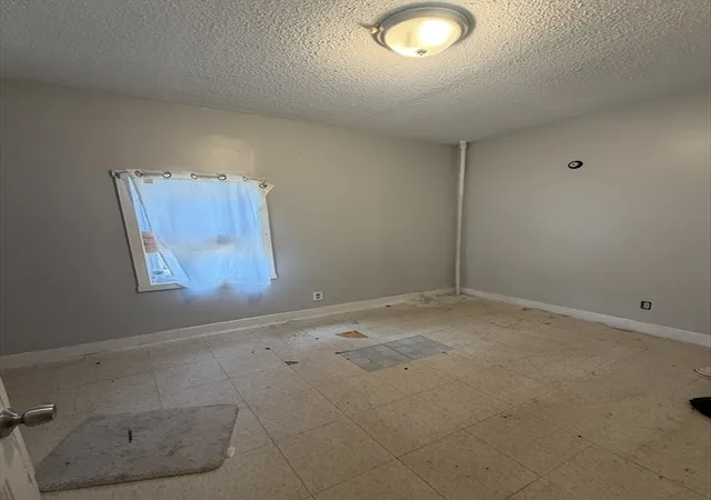 7th image of 11 Brownville Ave, Lynn, MA 01902 | MLS# 73567730