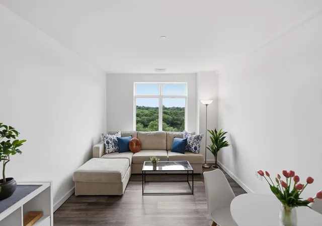 Listing Photo 3 - Condo for sale in building located at 180 Telford Stret, Boston, MA 02135 - Unit #617