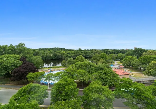 Listing Photo 4 - Condo for sale in building located at 180 Telford Stret, Boston, MA 02135 - Unit #617