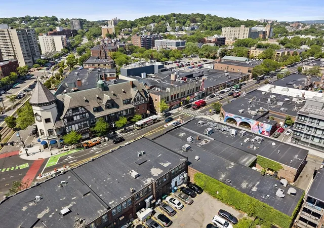 2nd image of 12 James St, Brookline, MA 02446