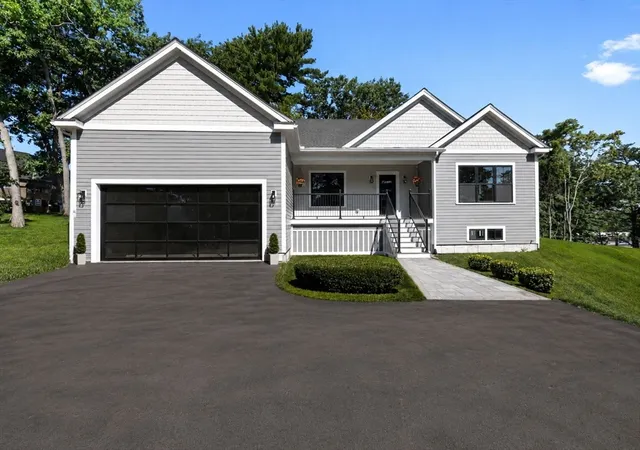 Photo 1 of Single family home for sale at 77 Farm St, Wakefield, MA 01880 | MLS# 73561046 | Listing updated on 2026-09-18
