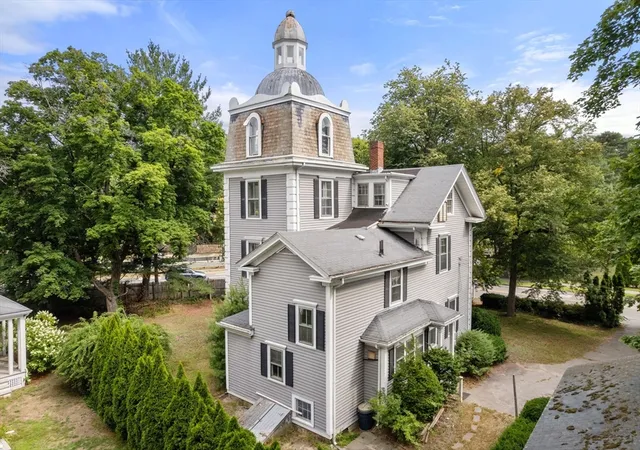 2nd image of 98 Kingsbury St, Wellesley Hills, MA 02481 | MLS# 73556729