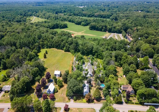 2nd image of 977 R Summer St, Bridgewater, MA 02324 | MLS# 73555605