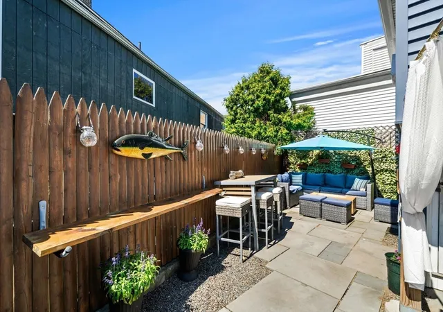 Photo 4 of Sale Pending at 137 Prospect St, Gloucester, MA 01930 | MLS# 73561841 | Listing updated on 2026-09-15