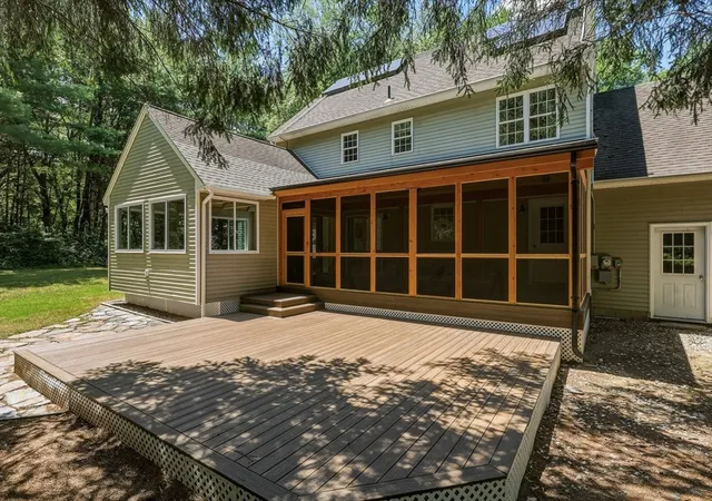 3rd image of 41 Country Ln, Sunderland, MA 01375 | MLS# 73546069