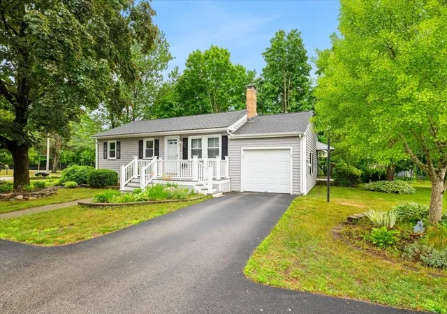 Homes for sale in Foxboro, MA | 2 Margaret Rd, Foxboro, MA 02035 | MLS# 73541482