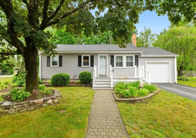 Homes for sale in Foxboro, MA | 2 Margaret Rd, Foxboro, MA 02035 | MLS# 73541482