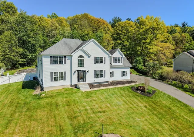 Homes for sale in Westfield, MA | 1507 E Mountain Rd, Westfield, MA 01085 | MLS# 73545033