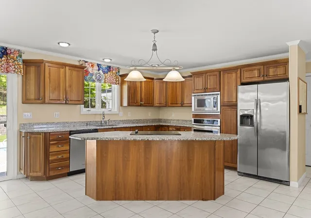 Homes for sale in Westfield, MA | 1507 E Mountain Rd, Westfield, MA 01085 | MLS# 73545033