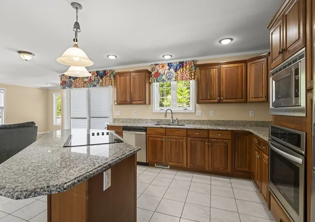 Homes for sale in Westfield, MA | 1507 E Mountain Rd, Westfield, MA 01085 | MLS# 73545033