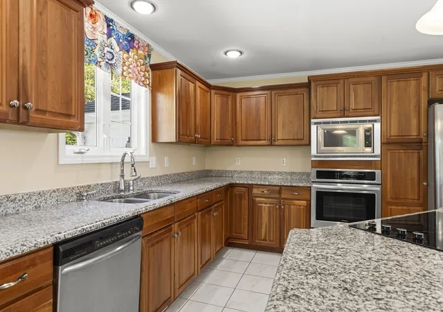 Homes for sale in Westfield, MA | 1507 E Mountain Rd, Westfield, MA 01085 | MLS# 73545033