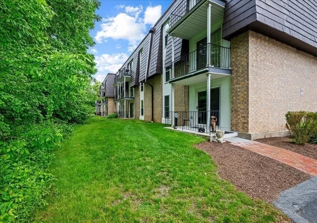Homes for sale in Milford, MA | 23 Shadowbrook Ln #10, Milford, MA 01757 | MLS# 73527572