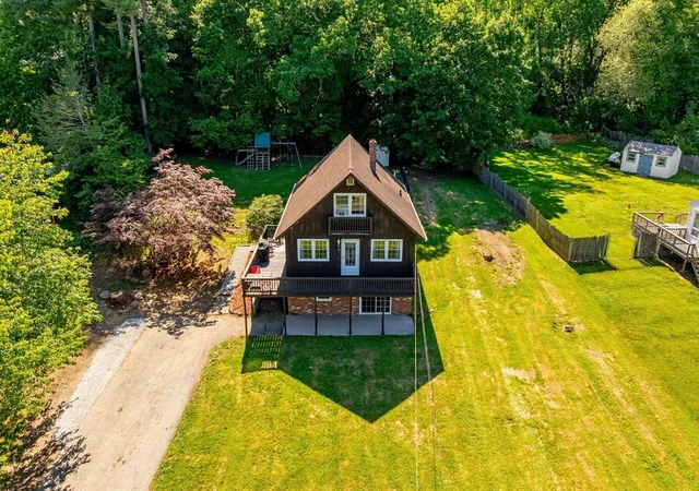 Homes for sale in Dudley, MA | 33 Lakeview Ave, Dudley, MA 01571 | MLS# 73533990