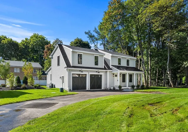 Photo 3 of Single family home for sale at 10 Harvey Park, Lynnfield, MA 01940 | MLS# 73568588 | Listing updated on 2026-08-30