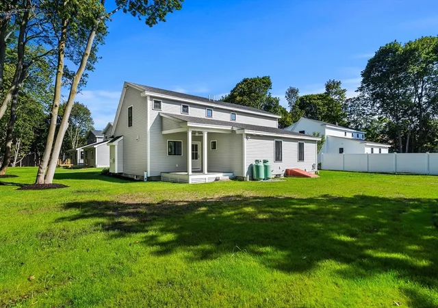 Photo 3 of Single family home for sale at 10 Harvey Park, Lynnfield, MA 01940 | MLS# 73568588 | Listing updated on 2026-08-30