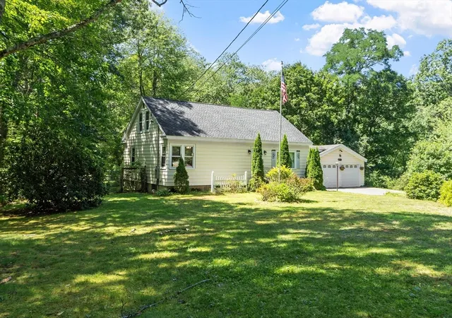 1st image of 84 Fern Ave, Amesbury, MA 01913 | MLS# 73559525