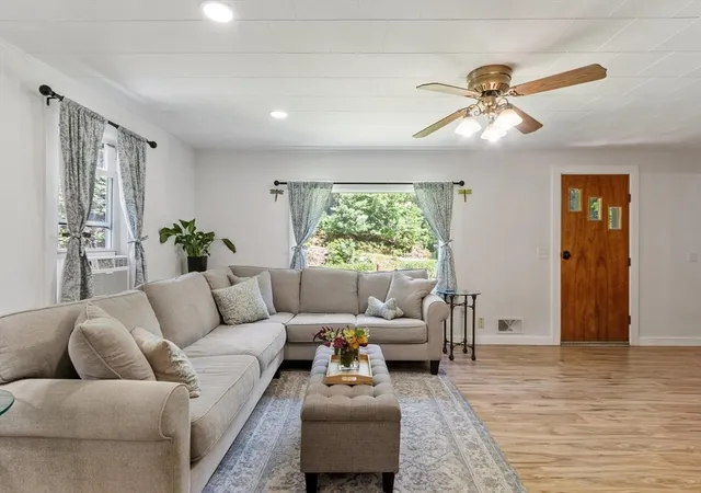 4th image of 84 Fern Ave, Amesbury, MA 01913 | MLS# 73559525