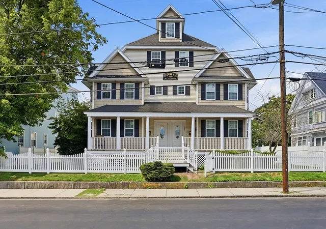 1st image of 125 Mt Vernon St #D, Lowell, MA 01854 | MLS# 73561536