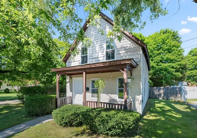 Photo 1 of Sale Pending at 8 Park St, Oxford, MA 01540 | MLS# 73560941 | Listing updated on 2026-08-27