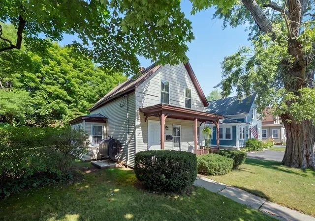 Photo 3 of Sale Pending at 8 Park St, Oxford, MA 01540 | MLS# 73560941 | Listing updated on 2026-08-27