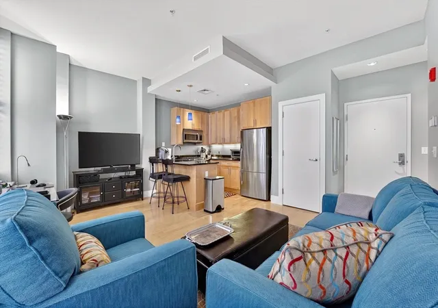 Homes for sale in Boston, MA | 70 Lincoln Street #L414, Boston, MA 02111 | MLS# 73527010