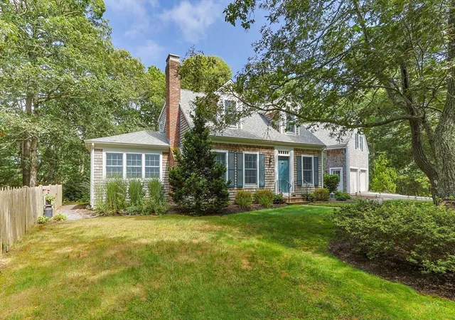 Photo 1 of Single family home for sale at 12 Pond St, Brewster, MA 02631 | MLS# 73569756 | Listing updated on 2026-09-02
