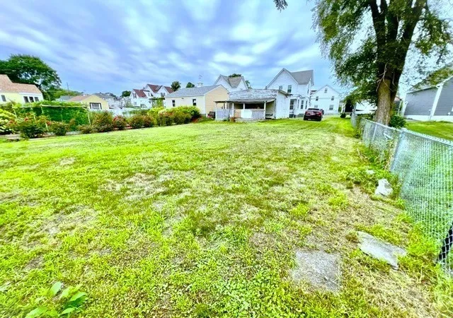 4th image of 116 Midland Street, Lowell, MA 01851 | MLS# 73555339