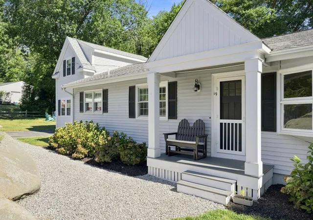Photo 3 of Sale Pending at 19 Locust Rd, Cohasset, MA 02025 | MLS# 73568975 | Listing updated on 2026-09-04