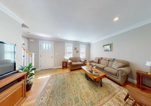 3rd image of 287 Wareham, Middleboro, MA 02346 | MLS# 73511717