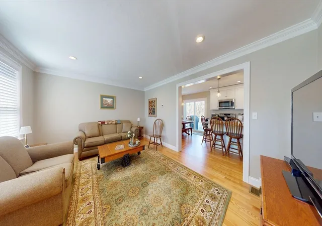 4th image of 287 Wareham, Middleboro, MA 02346 | MLS# 73511717