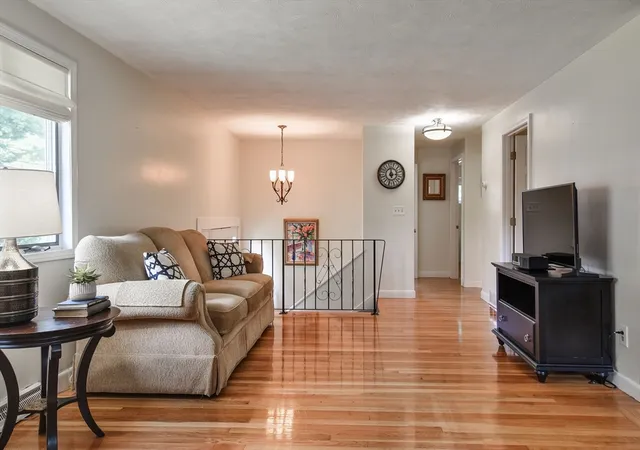 3rd image of 24 Upper Joclyn Ave, Framingham, MA 01701 | MLS# 73564545