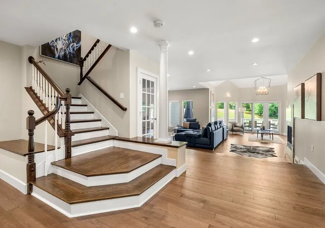 3rd image of 204 Country Club Way, Ipswich, MA 01938 | MLS# 73559054